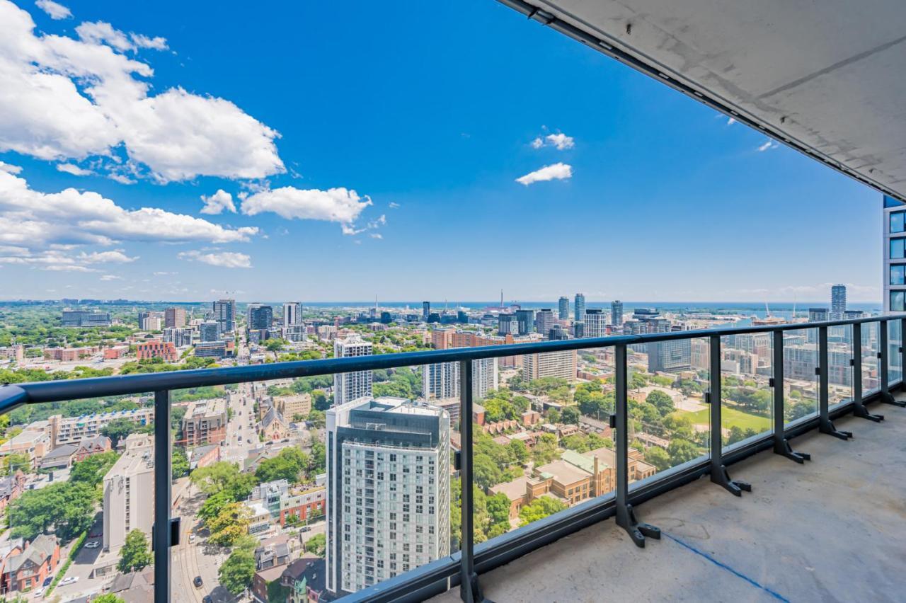 Luxury 2 Bedroom Condo High Floor Close To Eaton Center Toronto Exteriér fotografie